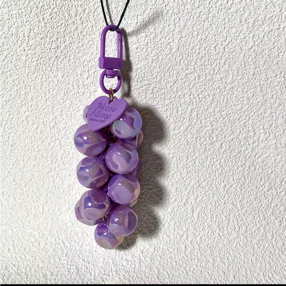 🎂 Beaded Grape Cluster Charm Keychain - Picture 3 of 8